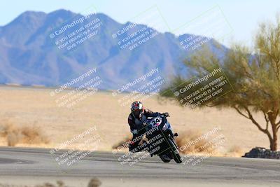 media/Jan-08-2022-SoCal Trackdays (Sat) [[1ec2777125]]/Turn 4 (1145am)/